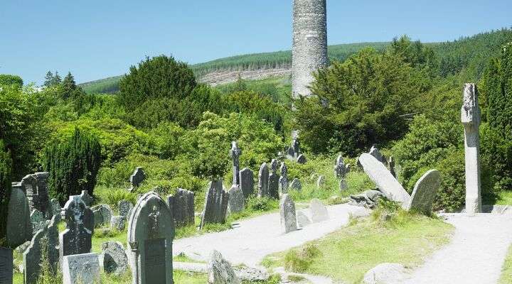 De toren van Glendalough