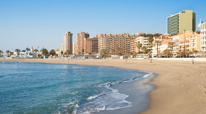 Het strand van Fuengirola in Spanje