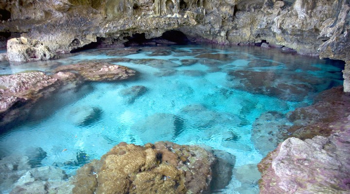 Zeewater in Avaiki Cave, Niue
