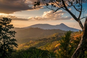 Met de auto door El Salvador reizen