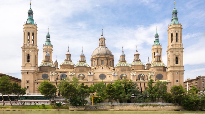 Basiliek aan de Ebro in Zaragoza - Spanje