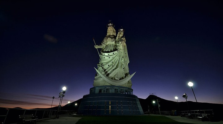 Monument Virgen del Socavón