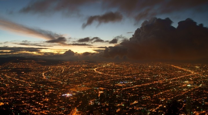 Bogota bij nacht, Colombia
