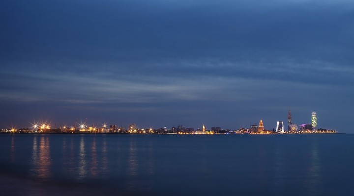 De kust Geogië in de avond
