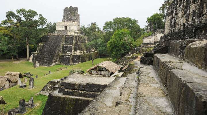 Ruďnes van Tikal