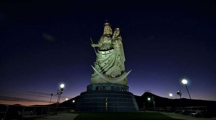 Monument Virgen del Socavón