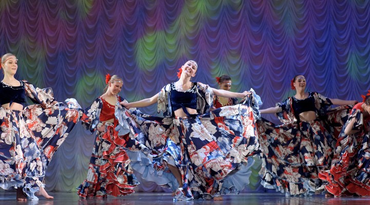 Flamenco dansers op het podium