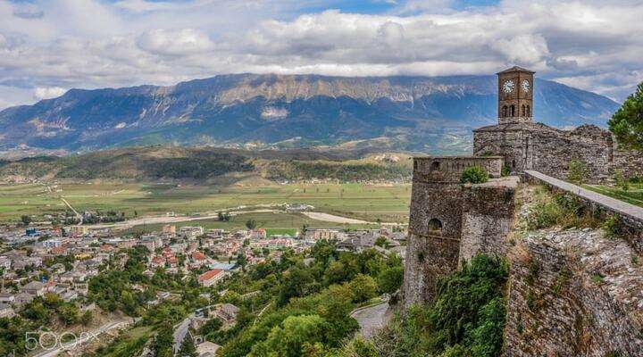 Uitzicht op Gjiokastra Albanie