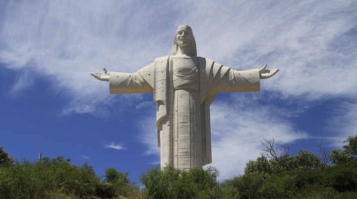 Cristo de la Concordia