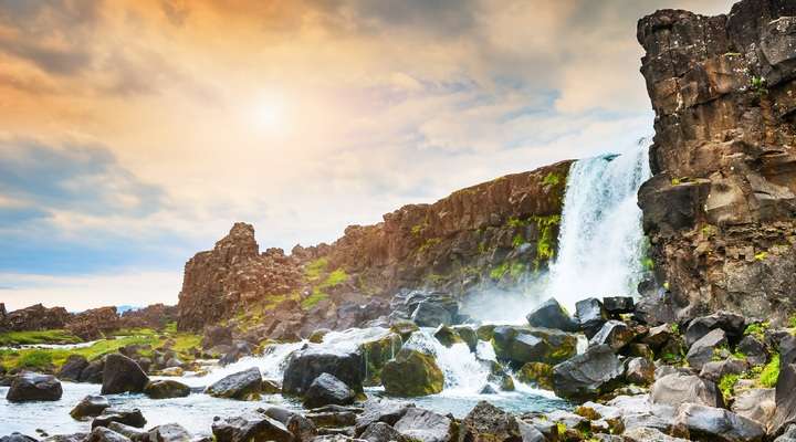 Oxararfoss waterval in Thingvellir National Park