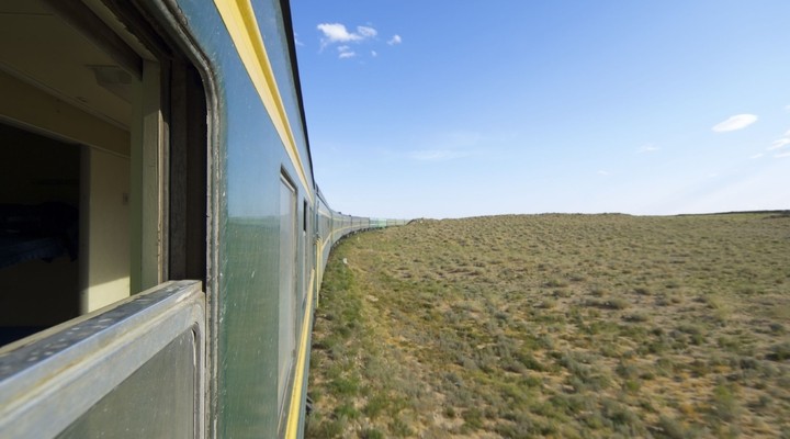 Transmongolië Express over de Mongoolse steppe