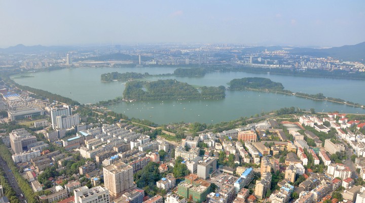Xuanwu Lake
