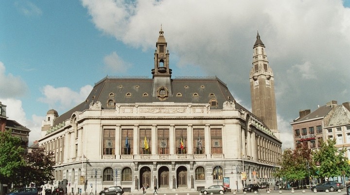 Monumentaal stadhuis