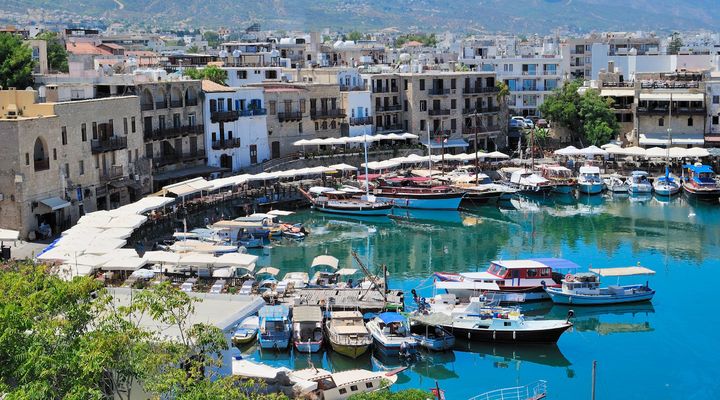 De badplaats Kyrenia