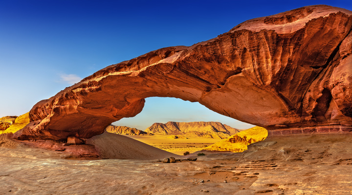 Bezoek onder andere Wadi Rum in Jordanië