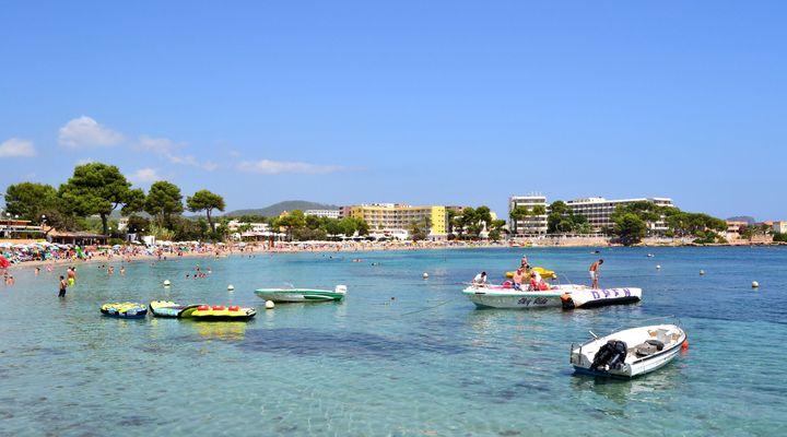 Es Cana op Ibiza