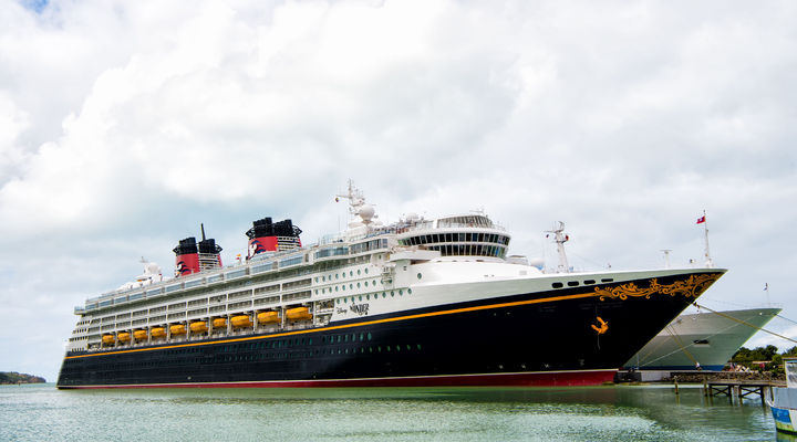 Een van de schepen van Disney Cruise Line